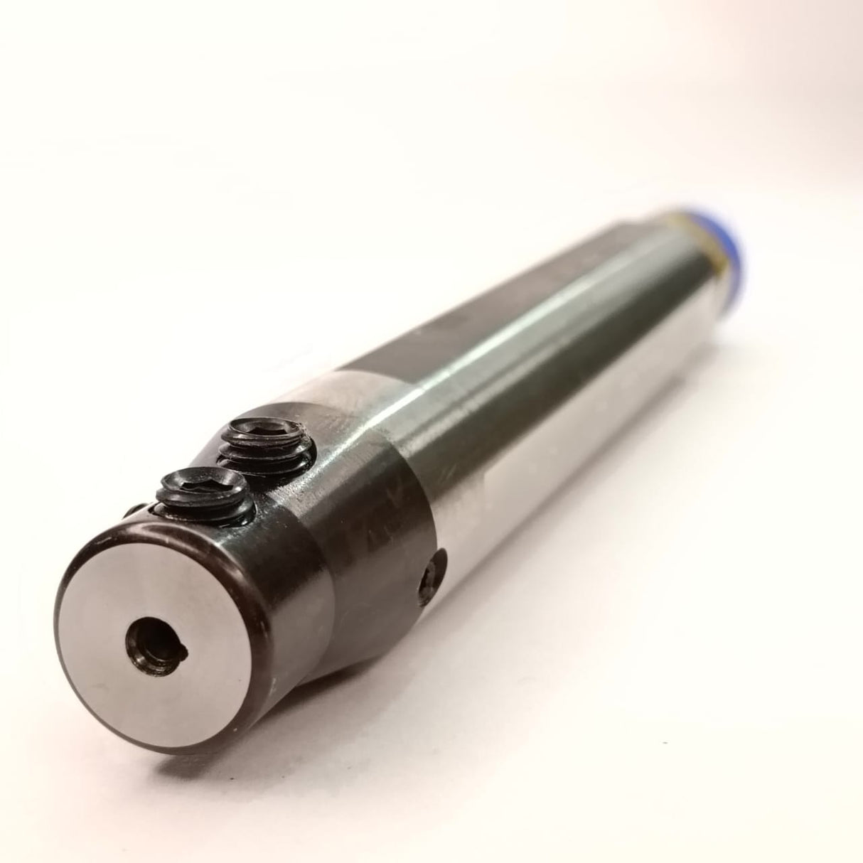 PNEUMATIC THRU COOLANT SLEEVE SBH